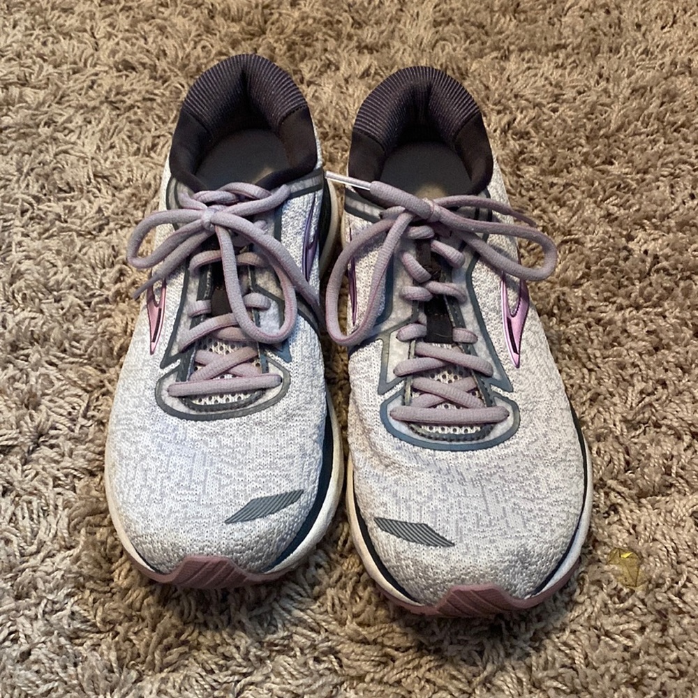 Womens Brooks GTS wide Adrenaline 20